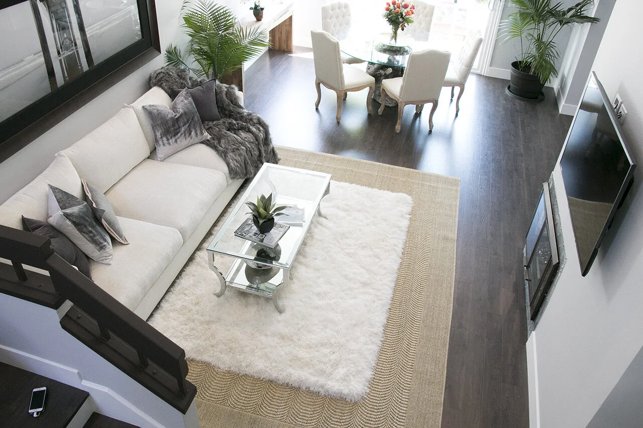 How to Combine Living Room and Dining Room in a Small Space 