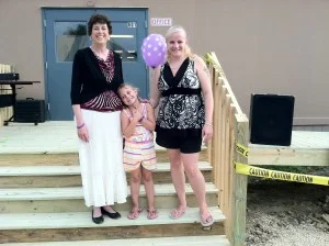Neveah with her mom, Jessica