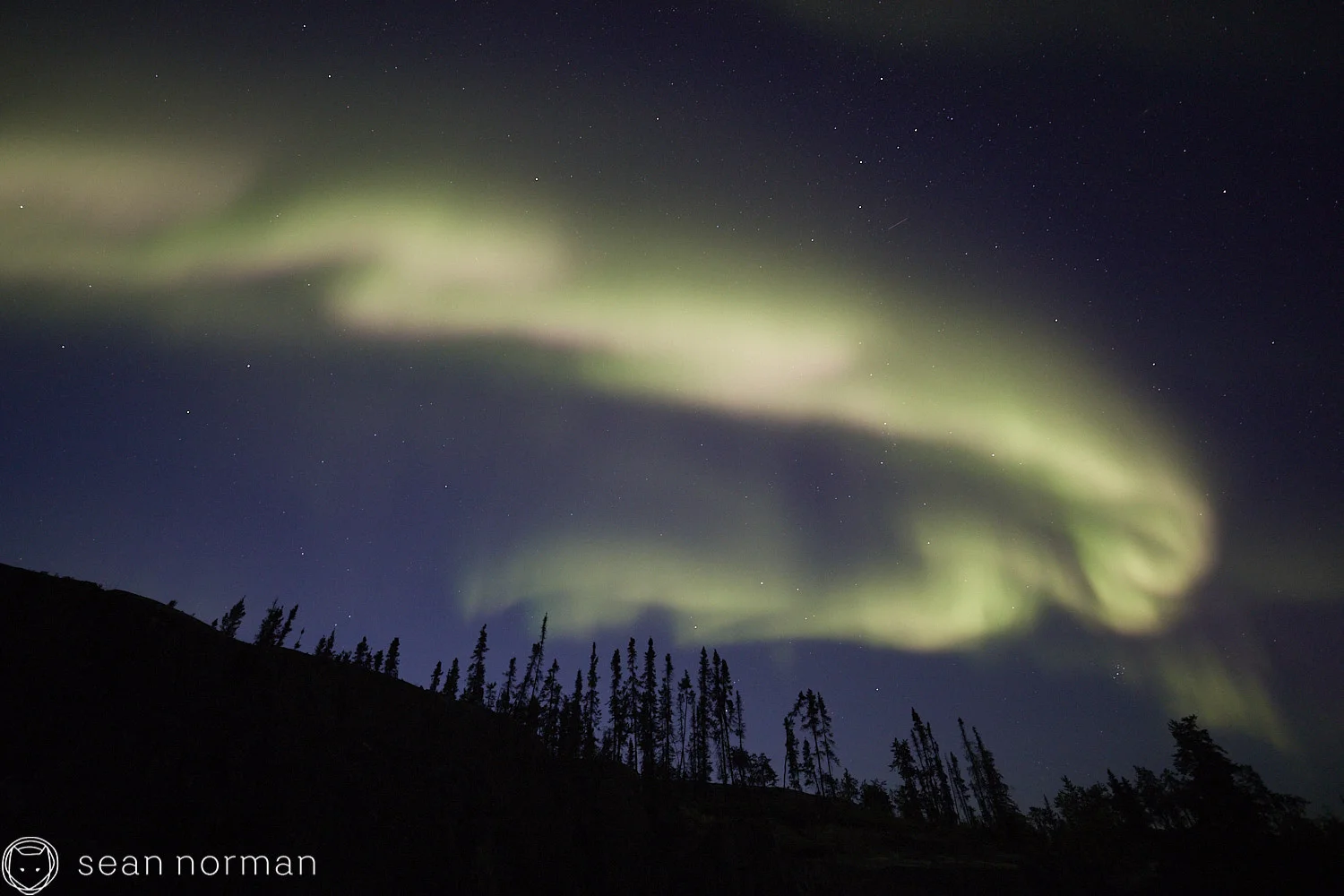Yellowknife Aurora Guide - Northern Lights Tour - 02.jpg