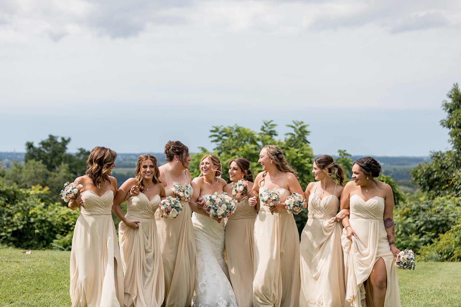 Lewiston-Wedding-Photography-Niagara-Falls-Country-Club-Bridesmaids