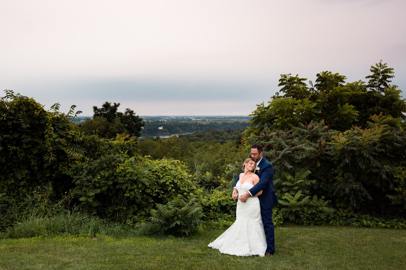 Lewiston-Wedding-Photography-Niagara-Falls-Country-Club-Bride-Groom