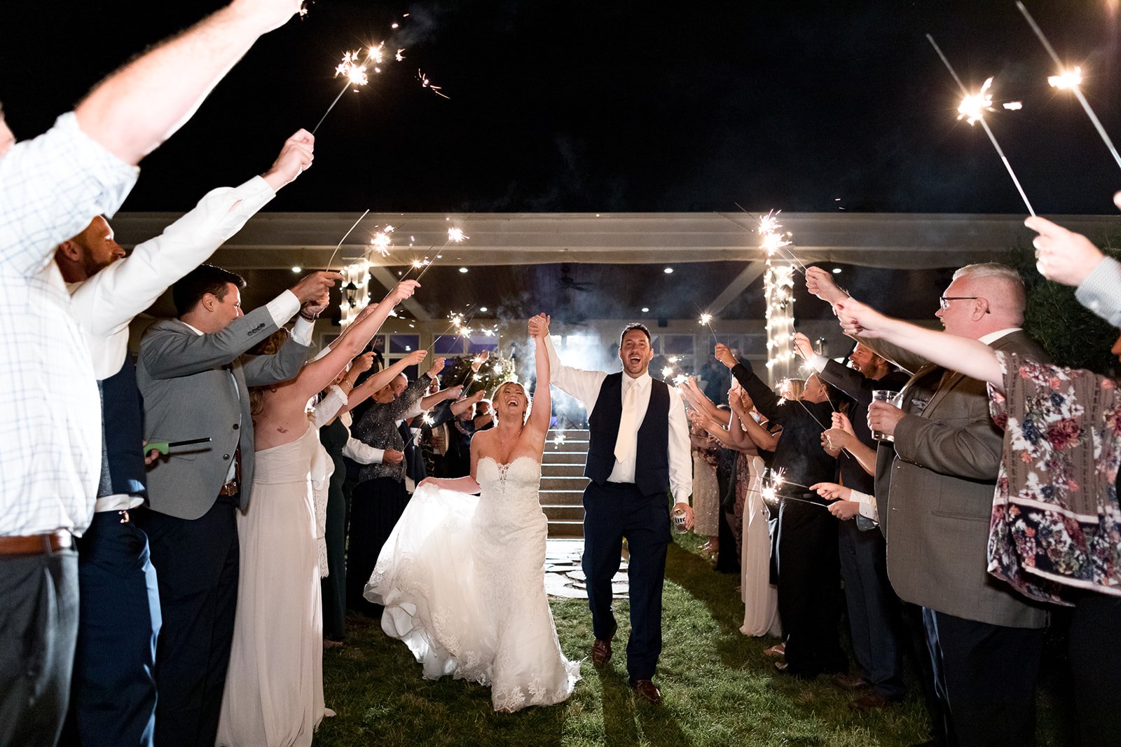 Lewiston-Wedding-Photography-Niagara-Falls-Country-Club-Sparklers