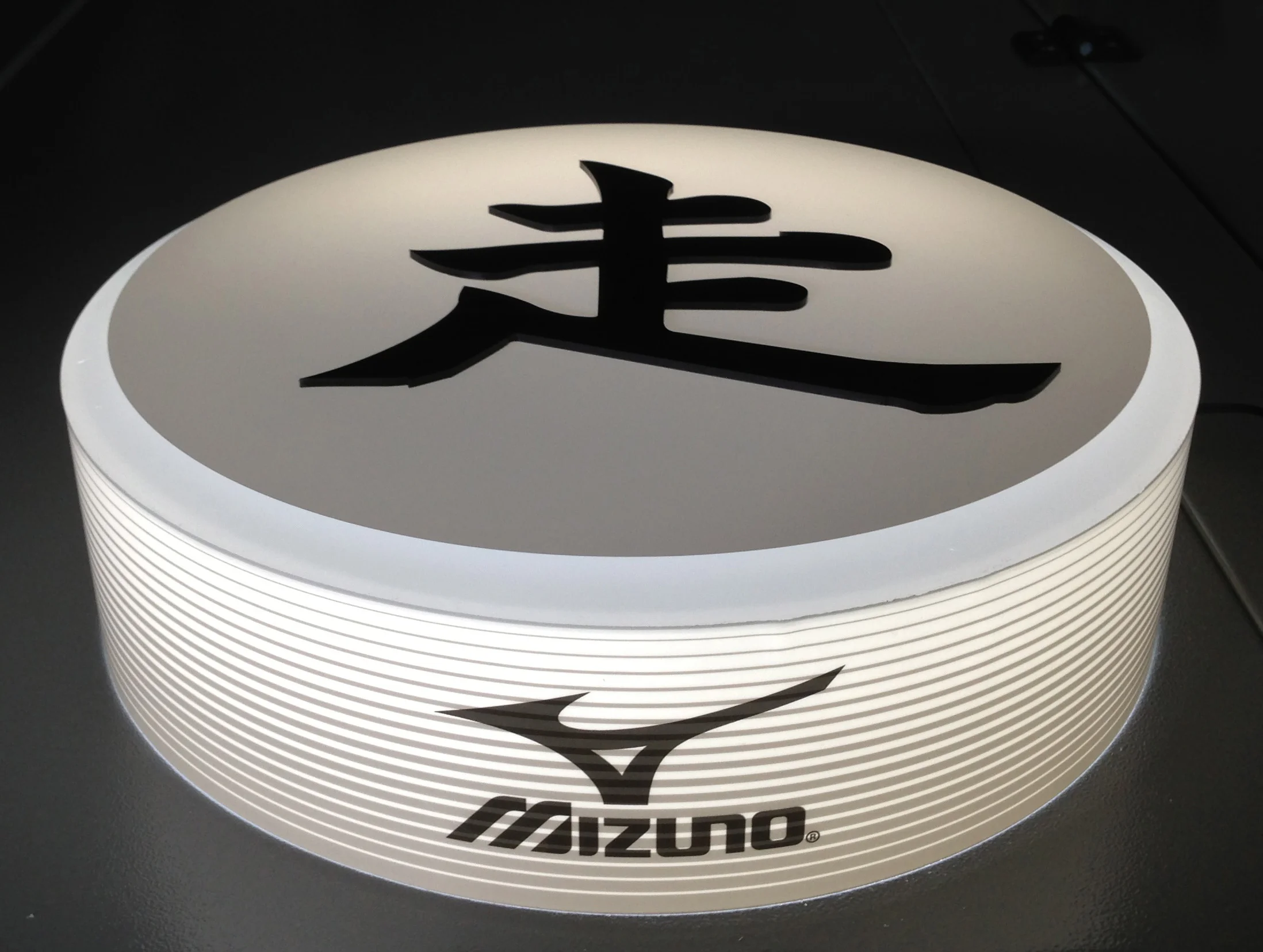 Mizuno LED shoe risers