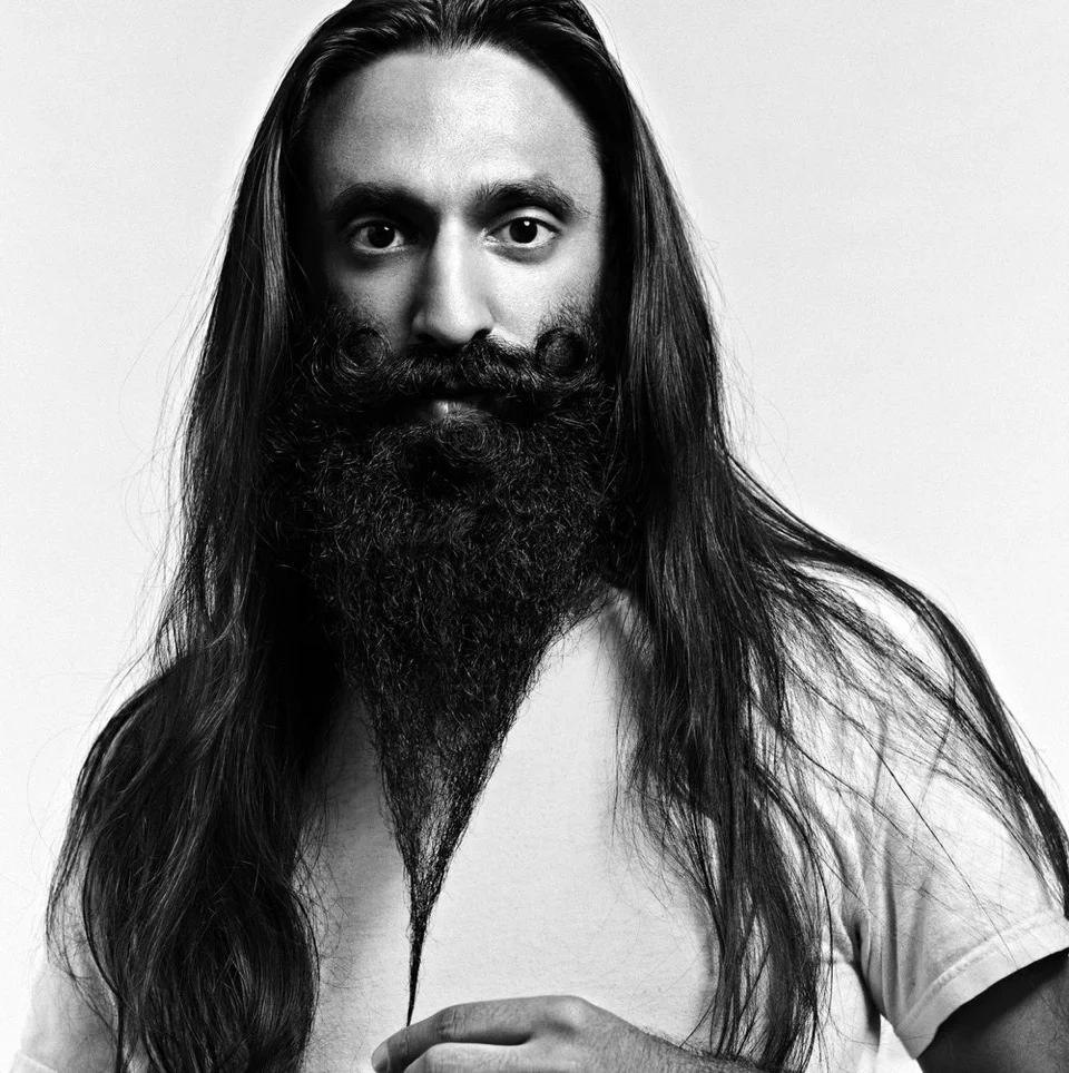 PAR PAREKH Editor, Camera, Producer & Director Par Parekh is an LA and NYC-based filmmaker working in independent film and advertising. An accomplished editor, director, producer, and cameraman, his films have been official selections at such venues as the the Tribeca Film Festival, SXSW, the LA Film Festival, and others. Parekh produced and co-wrote Glory at Sea , winner of the Wholphin Best Short Film Award at SXSW. He recently completed editing a feature-length documentary about Cameron Crowe's film Aloha , starring Bradley Cooper, Emma Stone, Rachel McAdams, Bill Murray, and Alec Baldwin. In addition, he has created promotional videos for such musical talents as Beyoncé, Celine Dion, Shuggie Otis, and Willie Nelson.