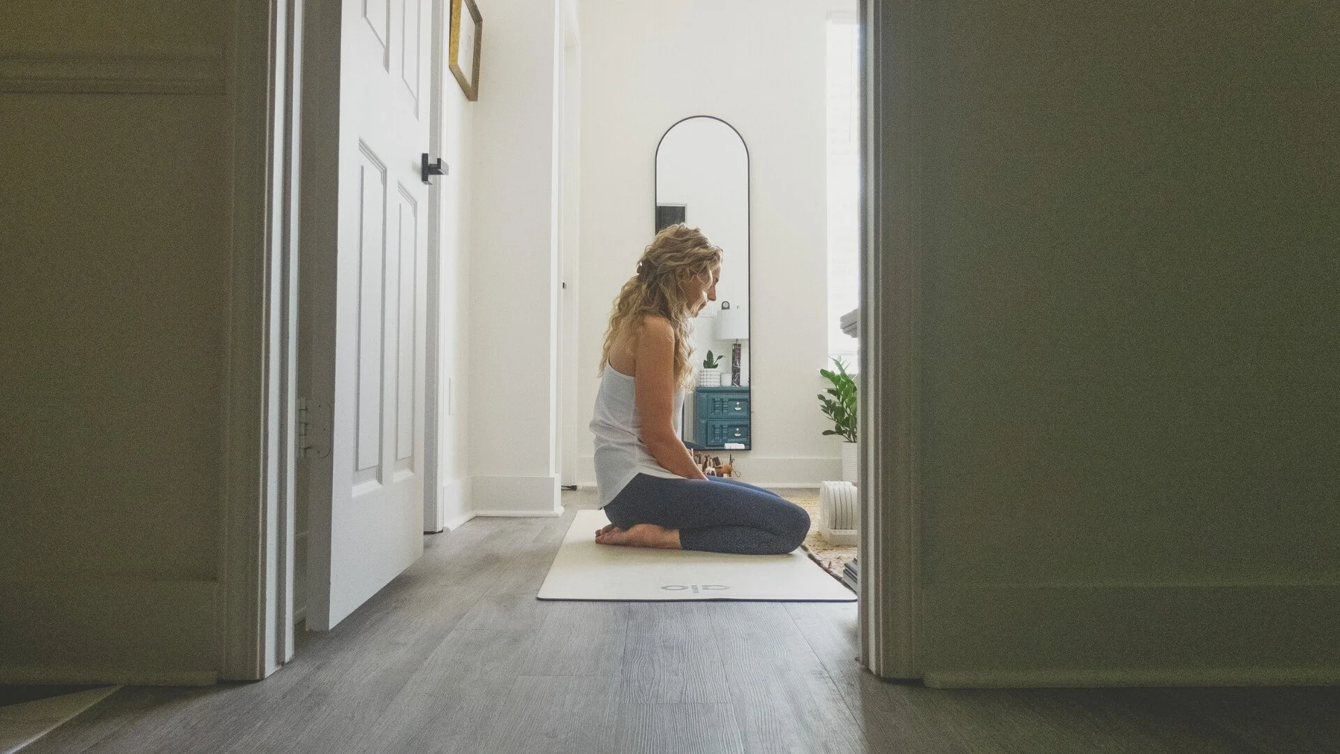 Suzanne from Cocolime Fitness sitting down on a low-energy day