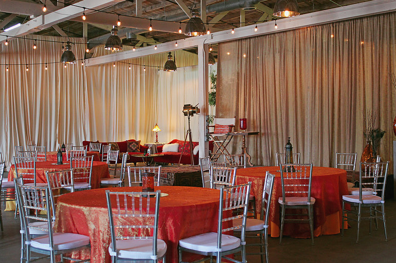 Tin Can Alley by PJ Hummel & Co. 253-272-6605 EMAIL Constructed in 1919 as a factory to house Tacoma Can Company, the unique buildingfeatures vaulted ceilings with exposed beams, and a delightful combination of contemporary and rustic accents laced throughout.