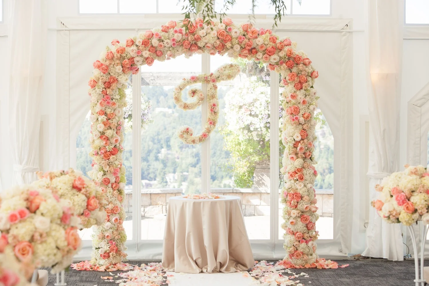 Weddings with Wendy 206-276-3321 EMAIL I can help make wedding planning easy and fun! Let's get started ~ Contact me today for a free consultation