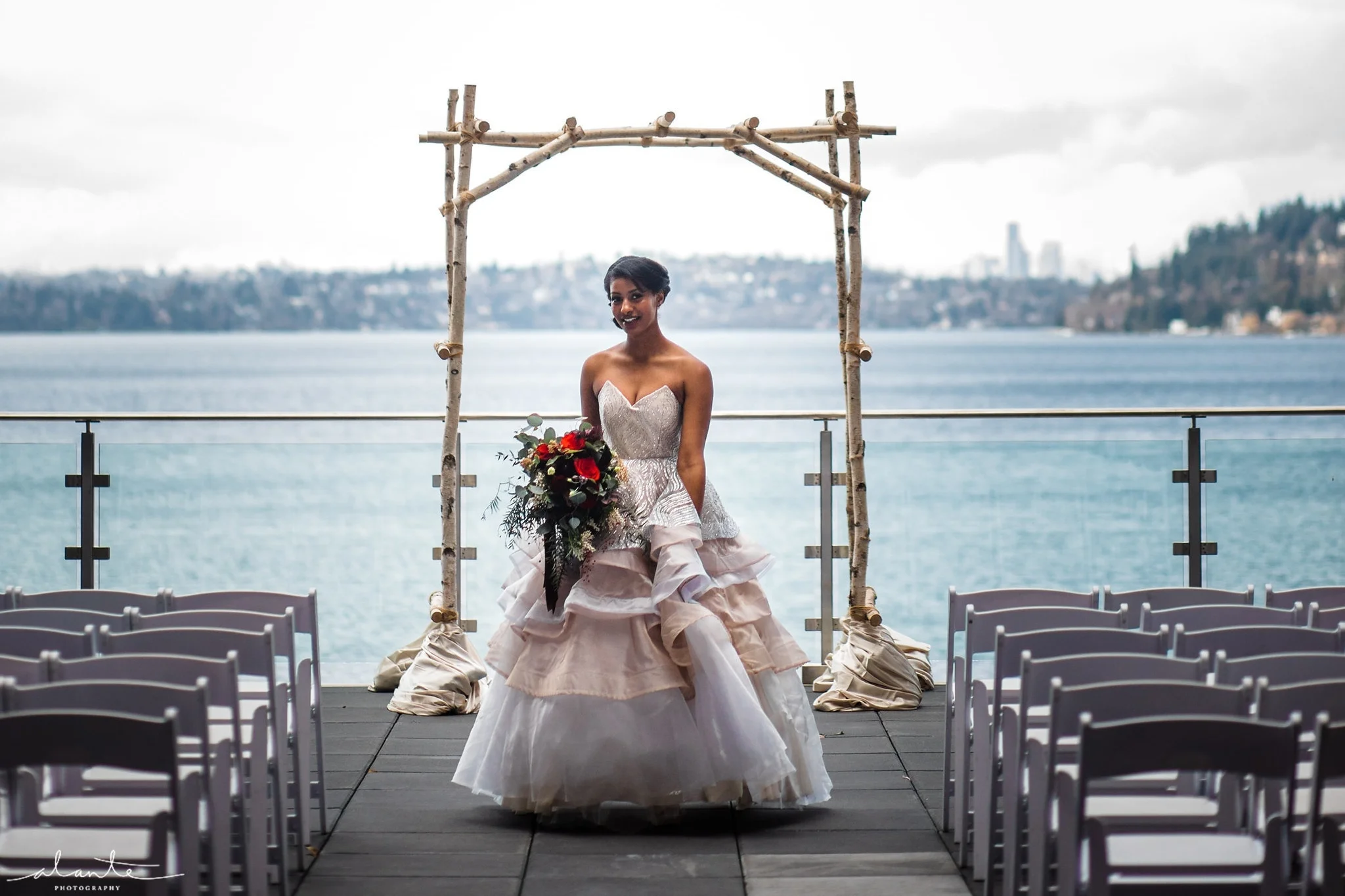 Hyatt Regency Lake Washington 425-203-1234 EMAIL Walk down the aisle with the beautiful Lake Washington as your backdrop at Hyatt Regency Lake Washington at Seattle's Southport.