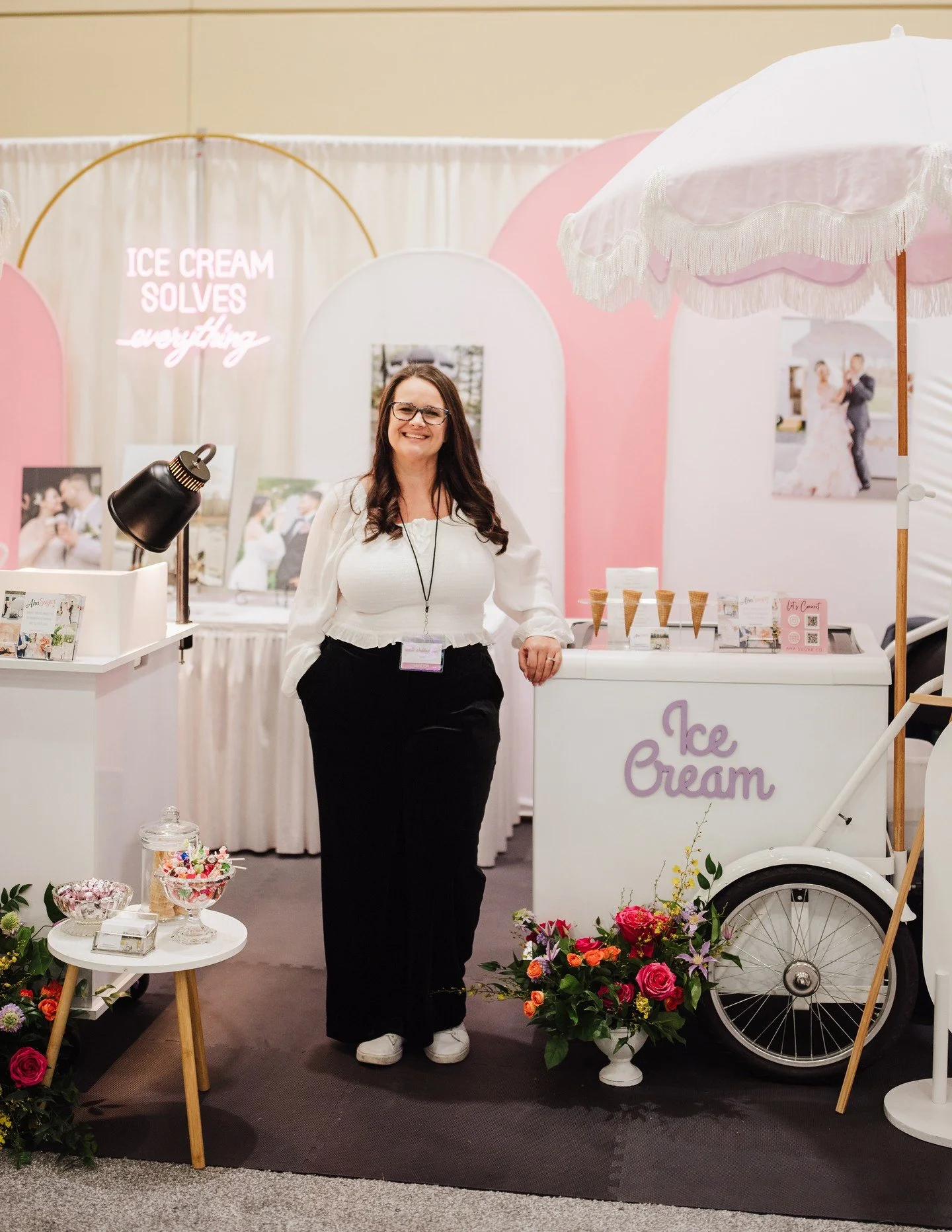 📌 Getting Organized Before You Arrive

Wedding Show Prep 101: Make the most of your day by planning ahead!

✔️ Download or print the show guide on our website 
✔️ Create a temporary email just for wedding planning
✔️ Prep a must-visit list of vendor