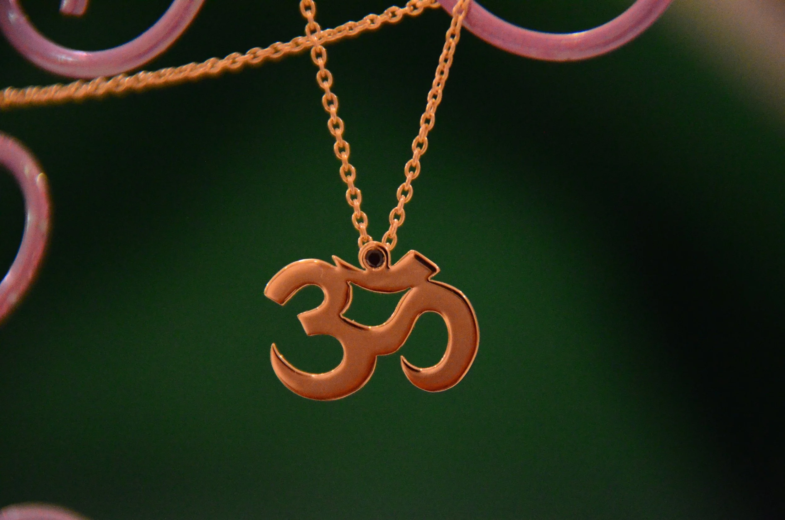OM 18K Gold Necklace - Black Diamond