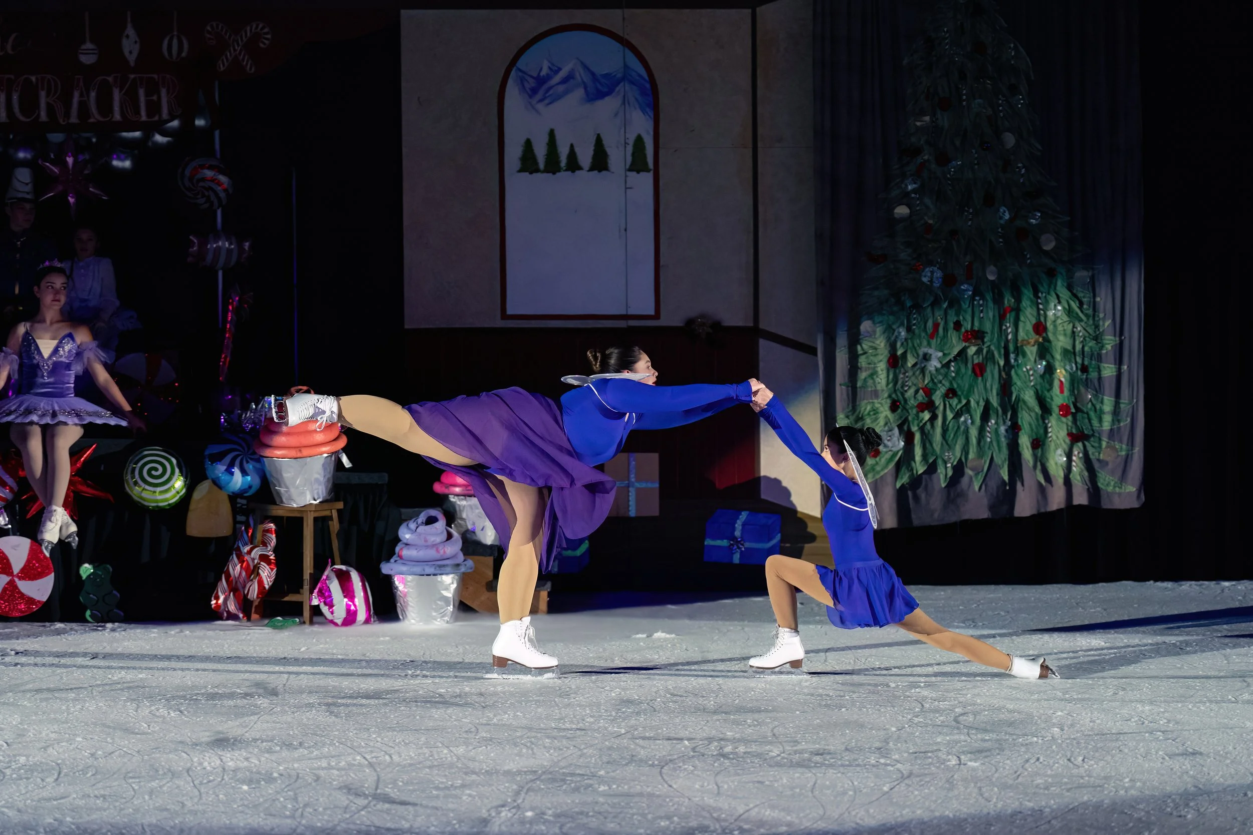 Nutcracker_Show_2025_251213_DSC06170-low-light.jpg