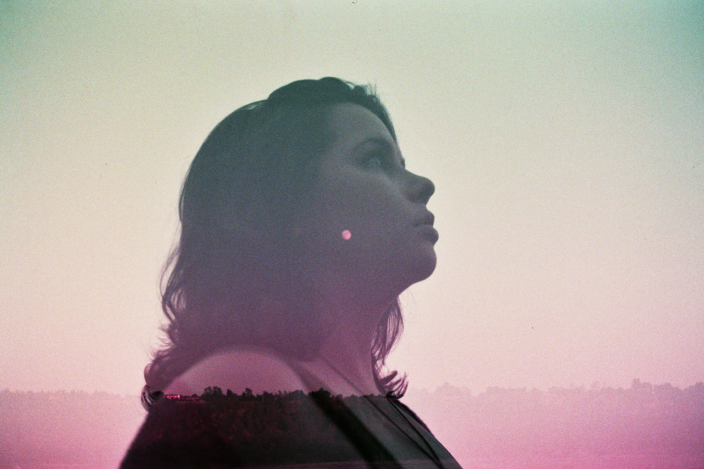  Photo by Cassie Corridoni  https://www.instagram.com/lovelytreetops/ 