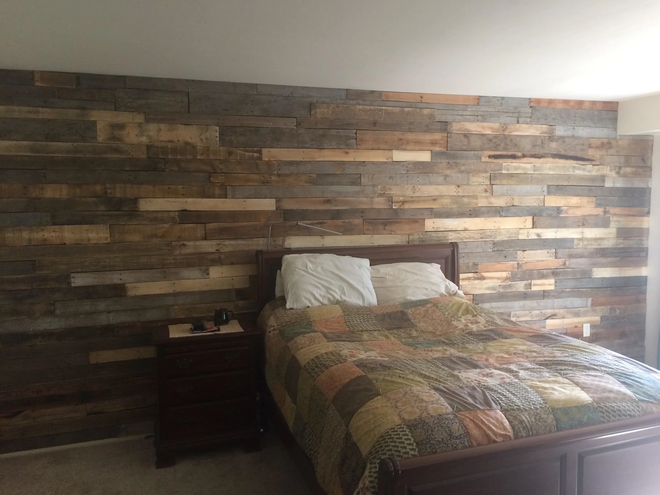 Pallet wall