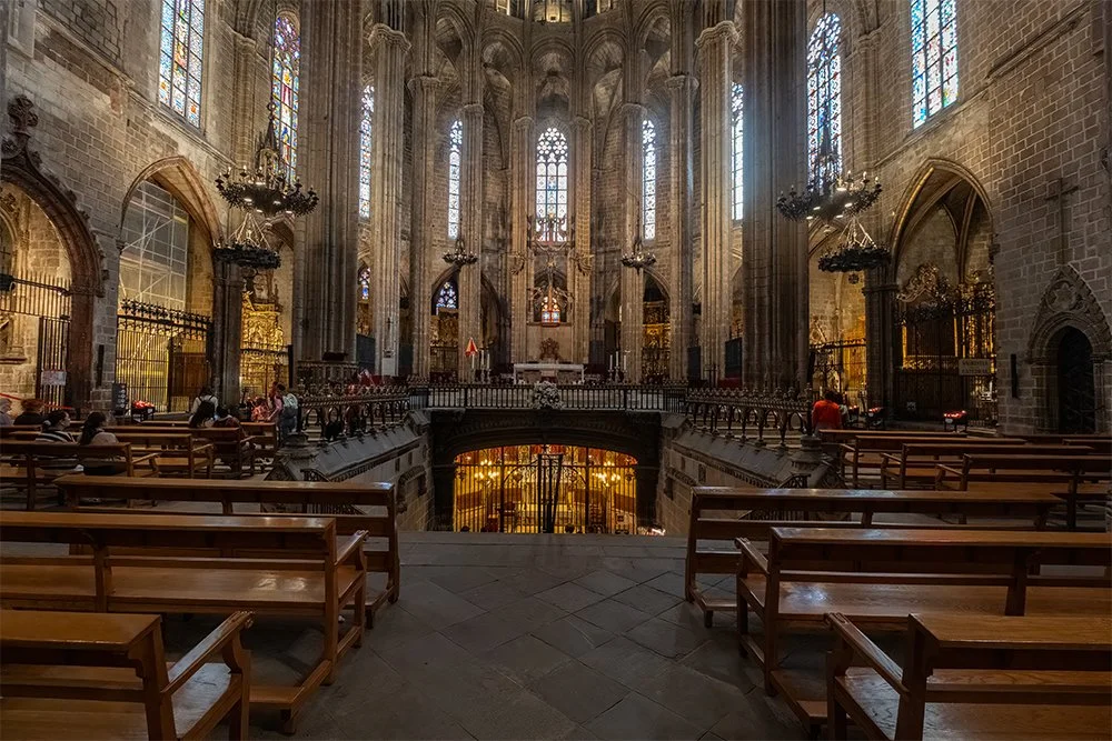 catedral-de-barcelona-interior-5W copy.jpg