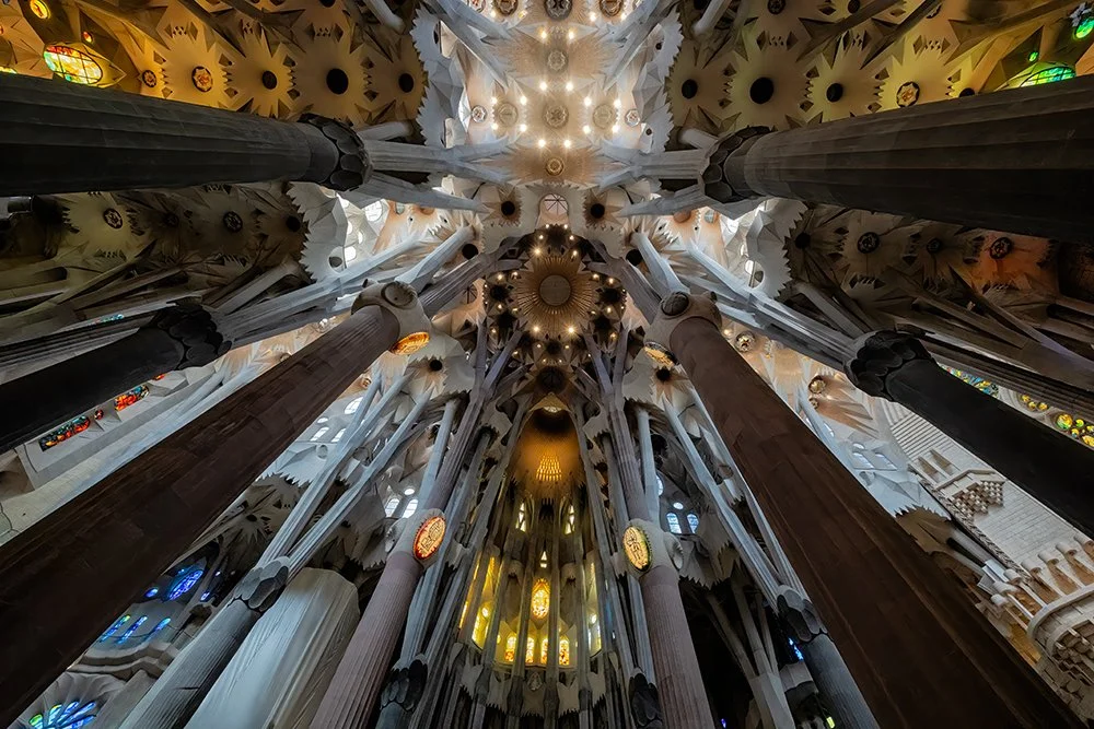 sagrada-familia-interior-4W copy.jpg