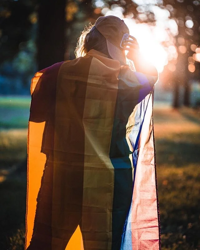 all you need is love... #pride 🌈🏳️&zwj;🌈 @lizroi 🙆🏼&zwj;♀️