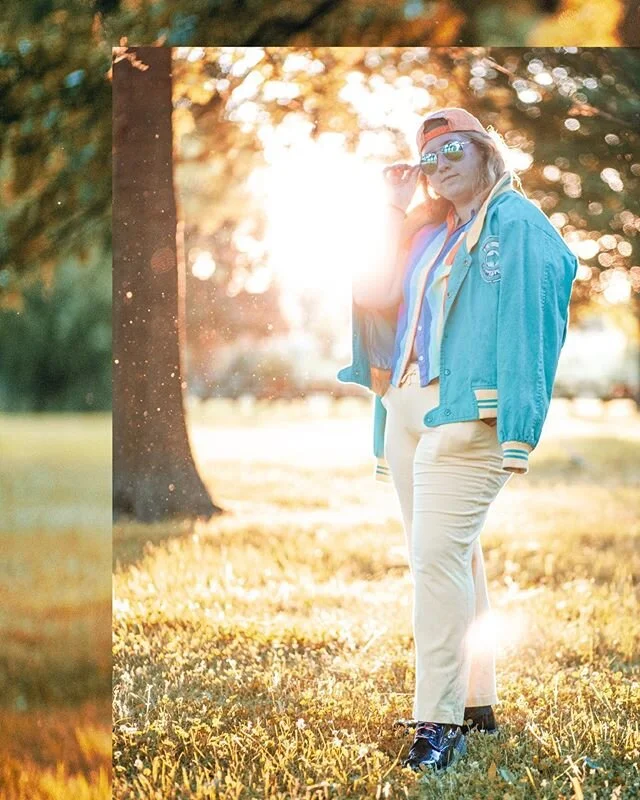 When the light HITS just right 🤩

#portraitpage #photoshootideas #sunset #goldenhourlight #twentygayteen #pridemonth #june19 #lgbtq #loveoverall #canonphotography