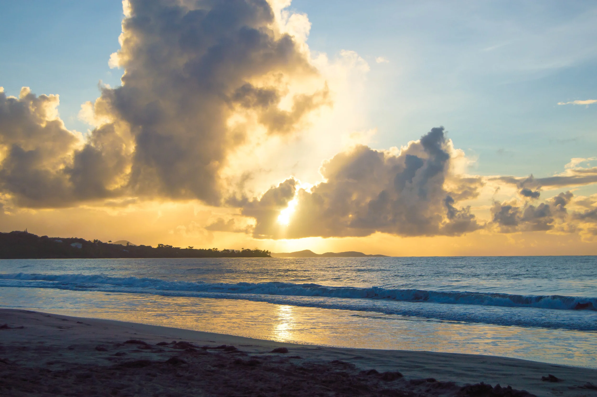 Sunrise at Diamond Beach in Le Diamant