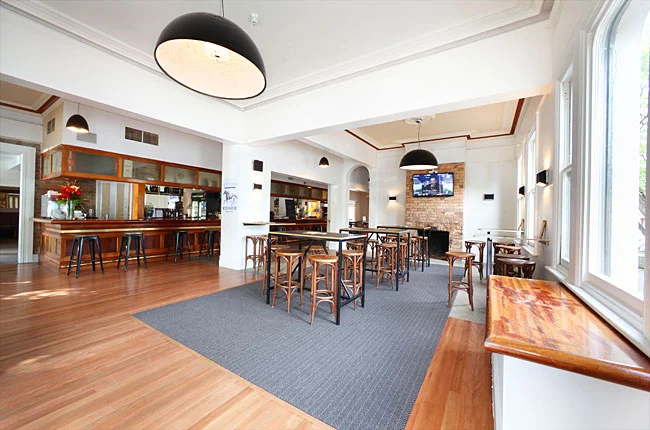 157-Bar-IMG_1979