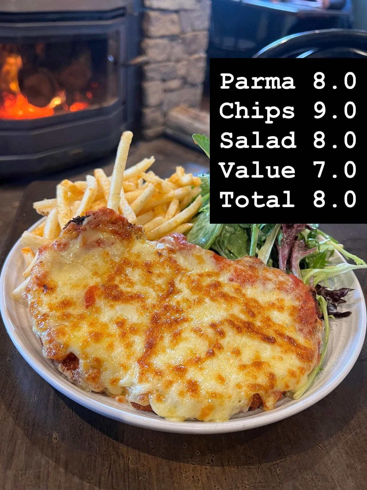 Day tripped from Melbourne to the @pigandwhistlehotel, just outside Trentham. It was a gloomy day and a pub feed by the fireplace was just what the doctor ordered.

The Parma delivered next-level crunch, the crispy crumbs giving way to a gooey, three