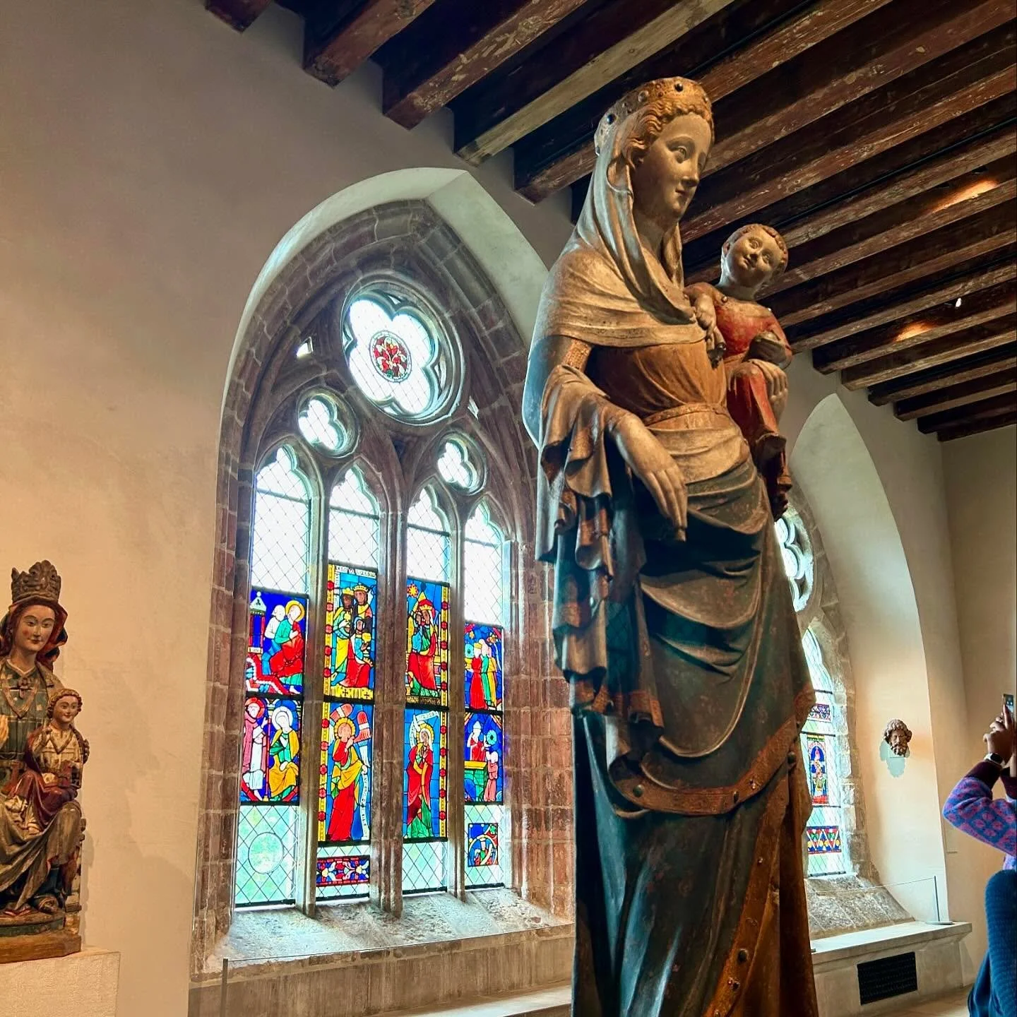 Medieval details from The Cloisters ⚔️🛡️🏰 Amazing tour organized by @thenyjl !