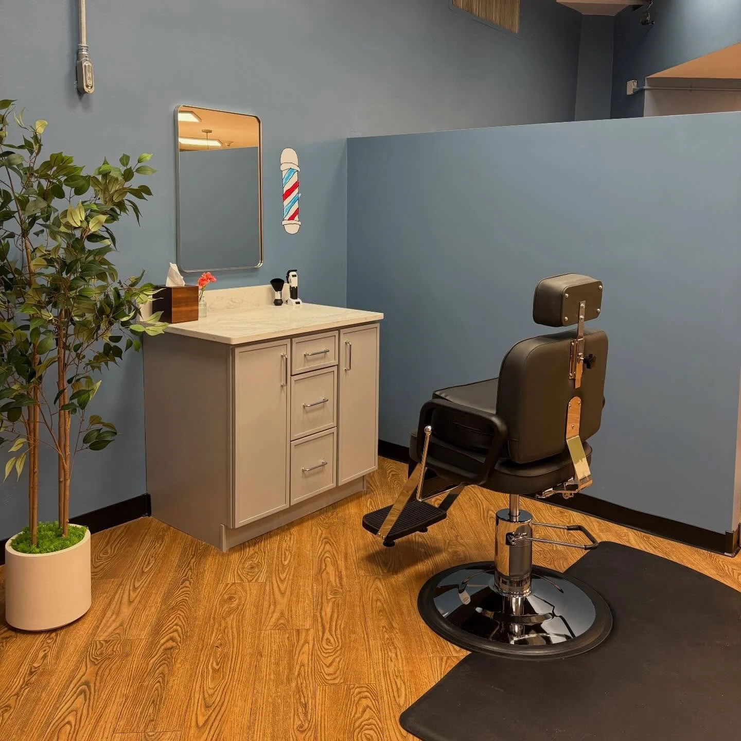 After ➡️ Before: Practice Barber Area in the Life Skills classroom designed for NYC Autism Charter School East Harlem 💈💇&zwj;♀️ Project made possible thanks to @thenyjl Community Improvement Project Committee