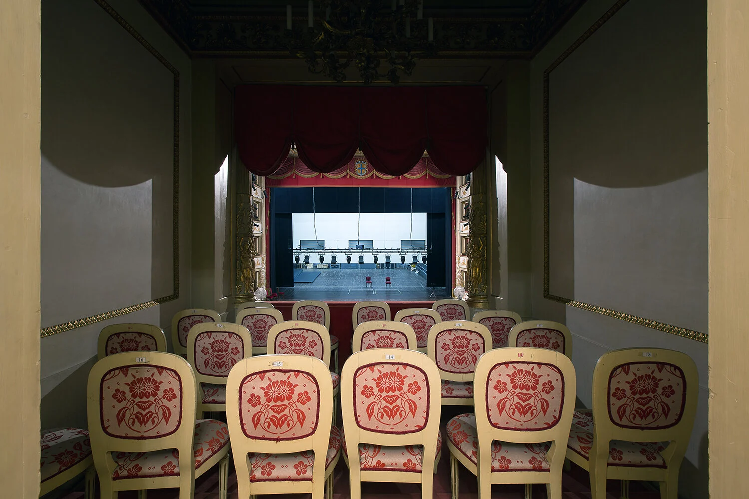 theatre_01.jpg