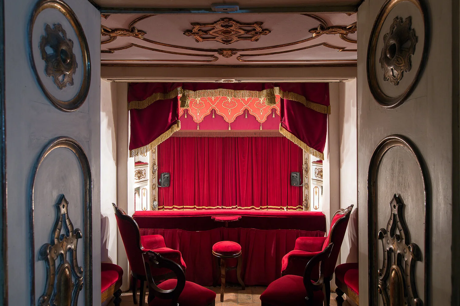 theatre_08.jpg