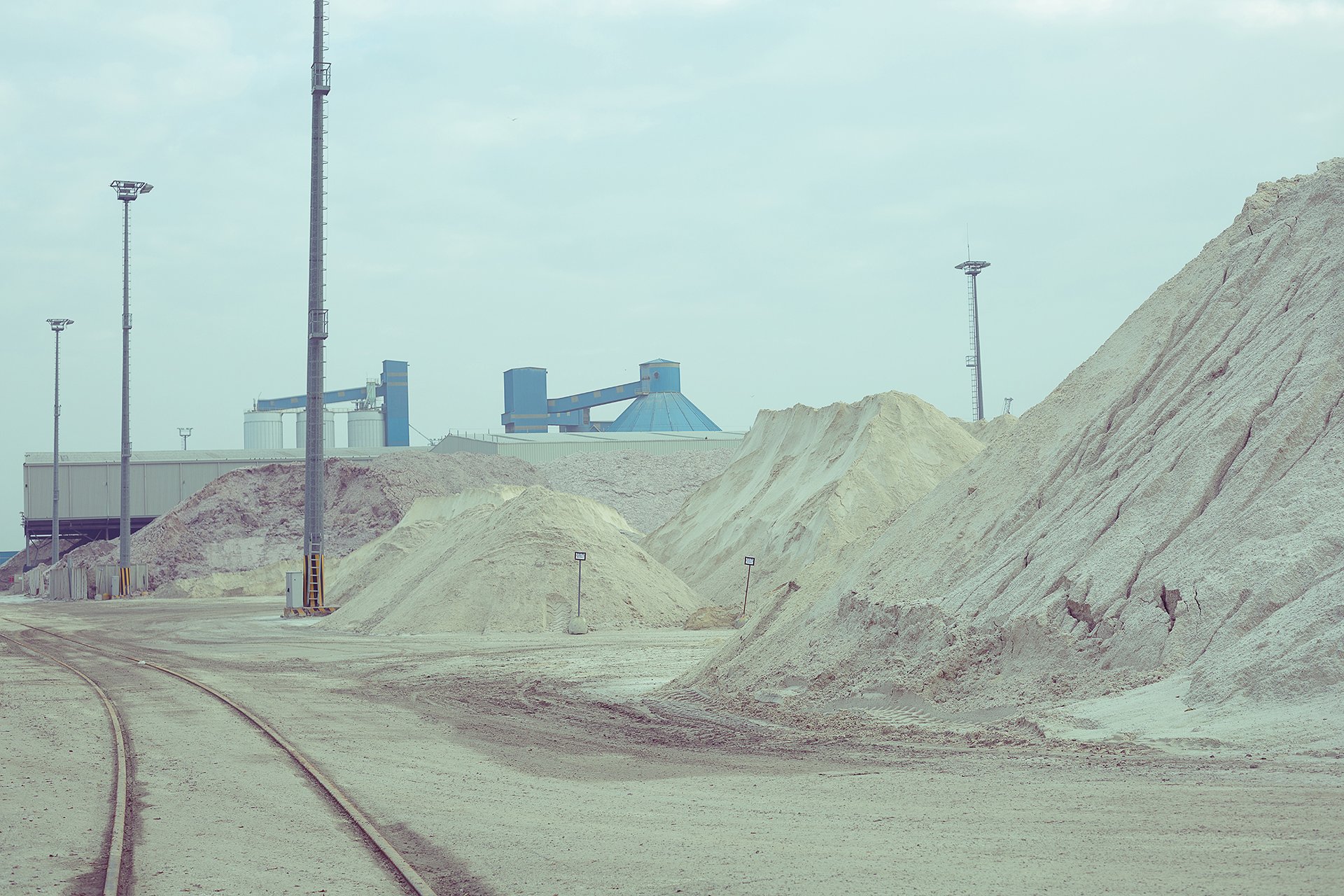 pollution-valley-04.jpg