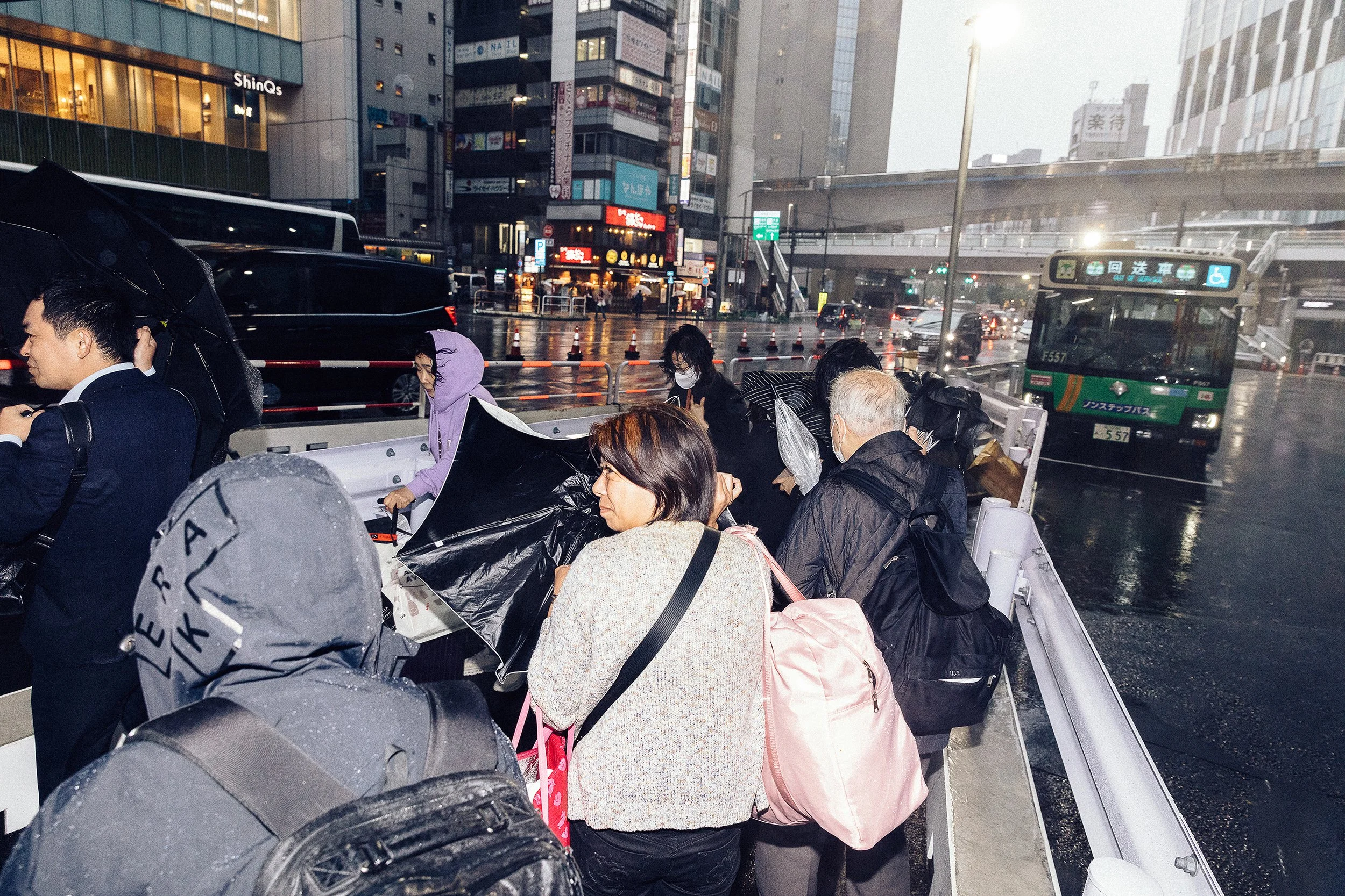 Rainy-Days-in-Shibuya-Japan-06.jpg