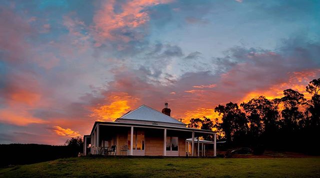 Hard to believe that 6 years ago today we lost our family home to the Millingandi bushfires. I wanted to share this photo of the recently (almost) finished home mum has been busting her arse on for the last few years (with help from others). It's an amazing house that compliments the original beautifully. This sunset capture reminds me of a stylised version of the flames ravaging the nearby bush and home on that fateful day.
———————————————
Shot as 6 individual photos on my phone and stitched together as a panorama. #sunset #sunsetmadness #bushfire #home #seaview