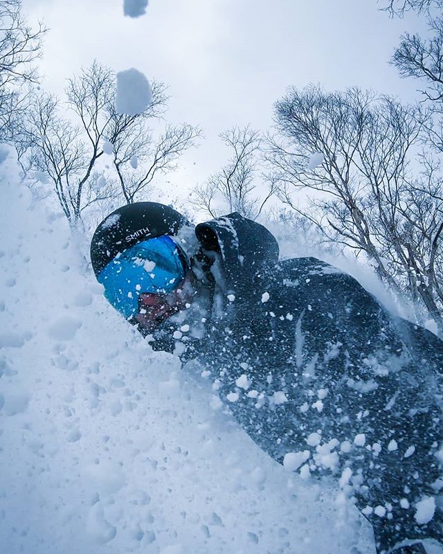Throw back to my first day in Japan where there was about 10cm of fresh. Managed to get a few face shots.
.
.
.
.
.
#niseko #faceshot #snowboarding #prayforsnow #freshies #IRideForJae