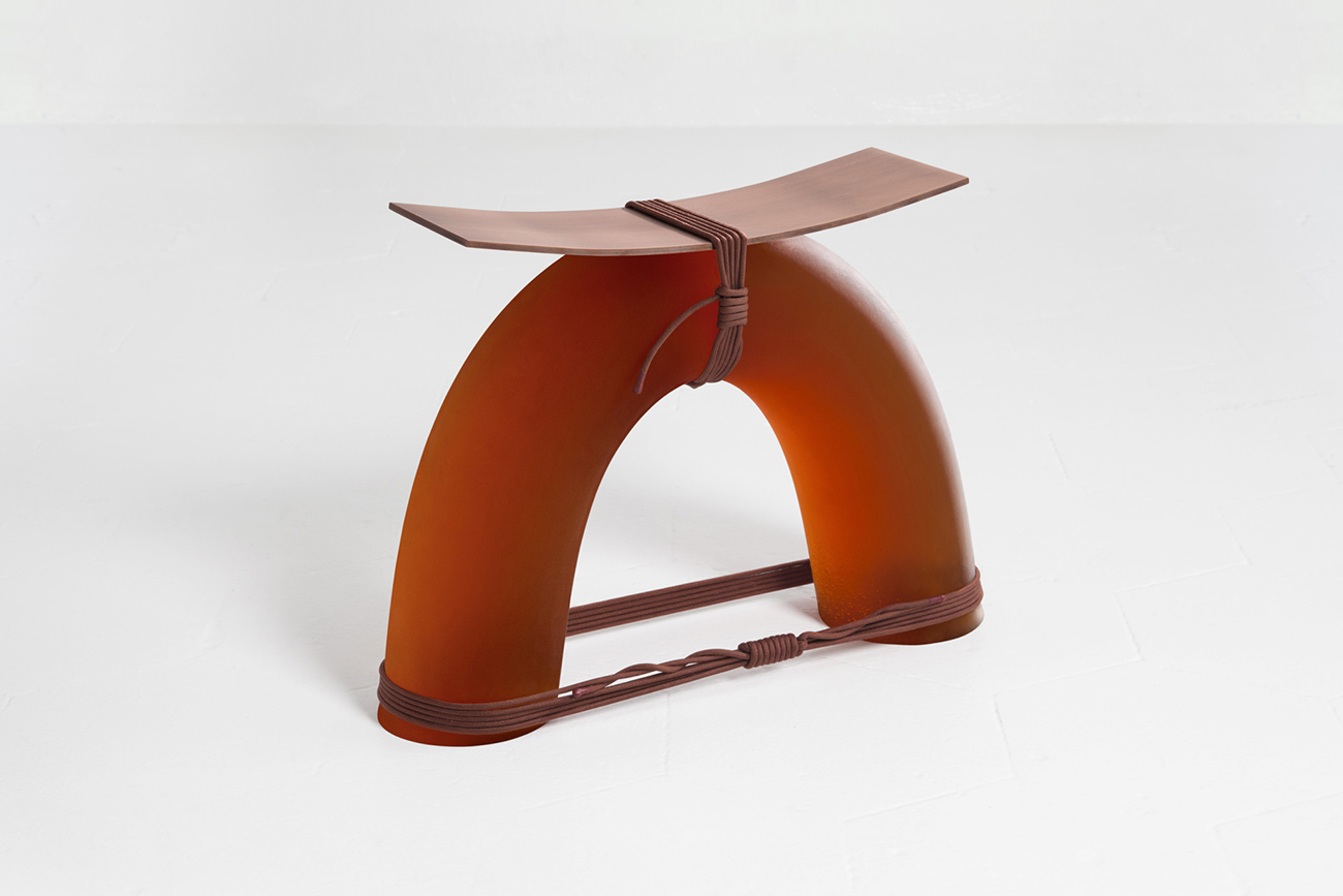 Guglielmo-Poletti_Equilibrium-Stool_02_2000-px-height-1920x1280.jpg