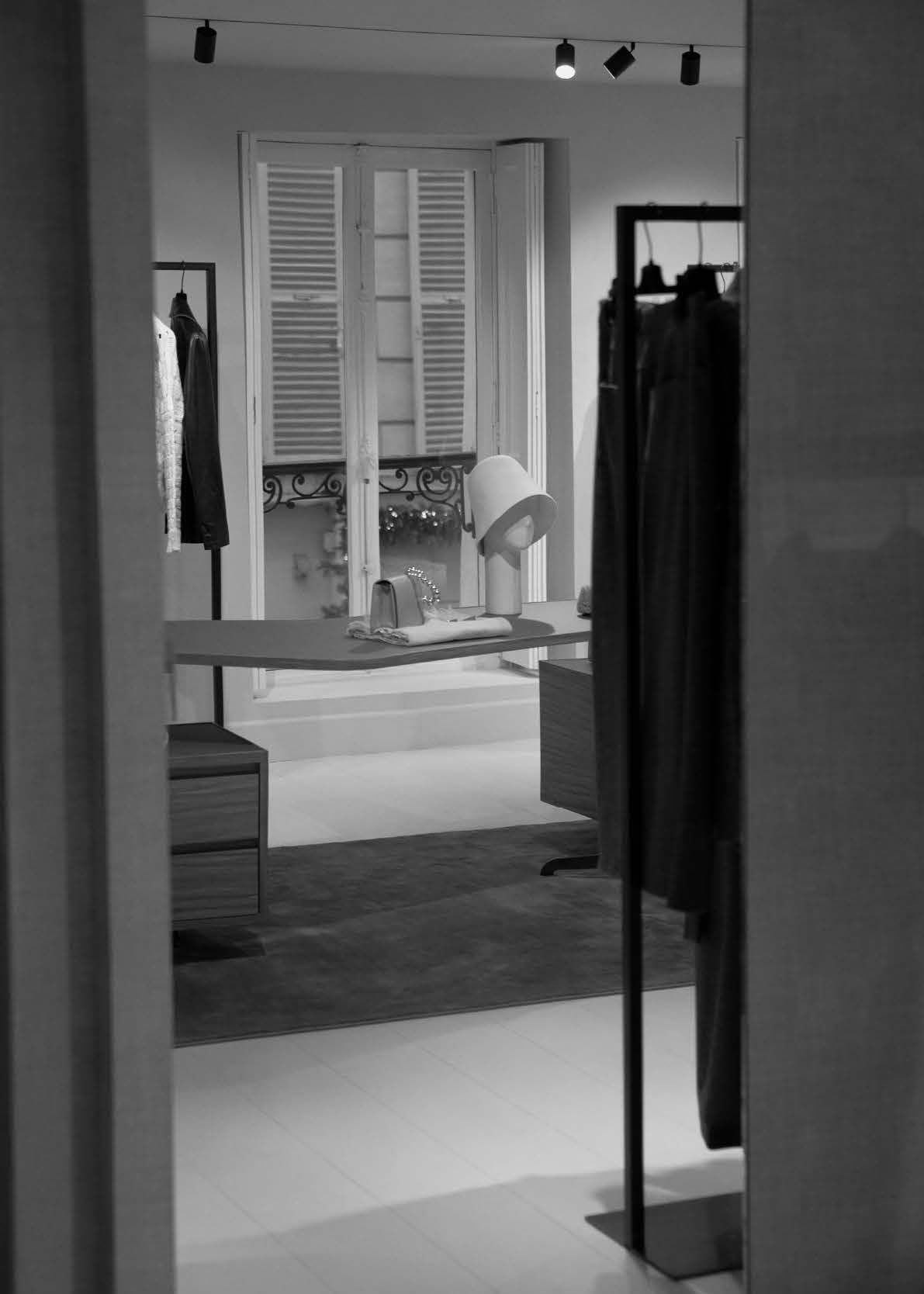 LIVIANA CONTI - Paris Boutiqe_Pagina_05.png
