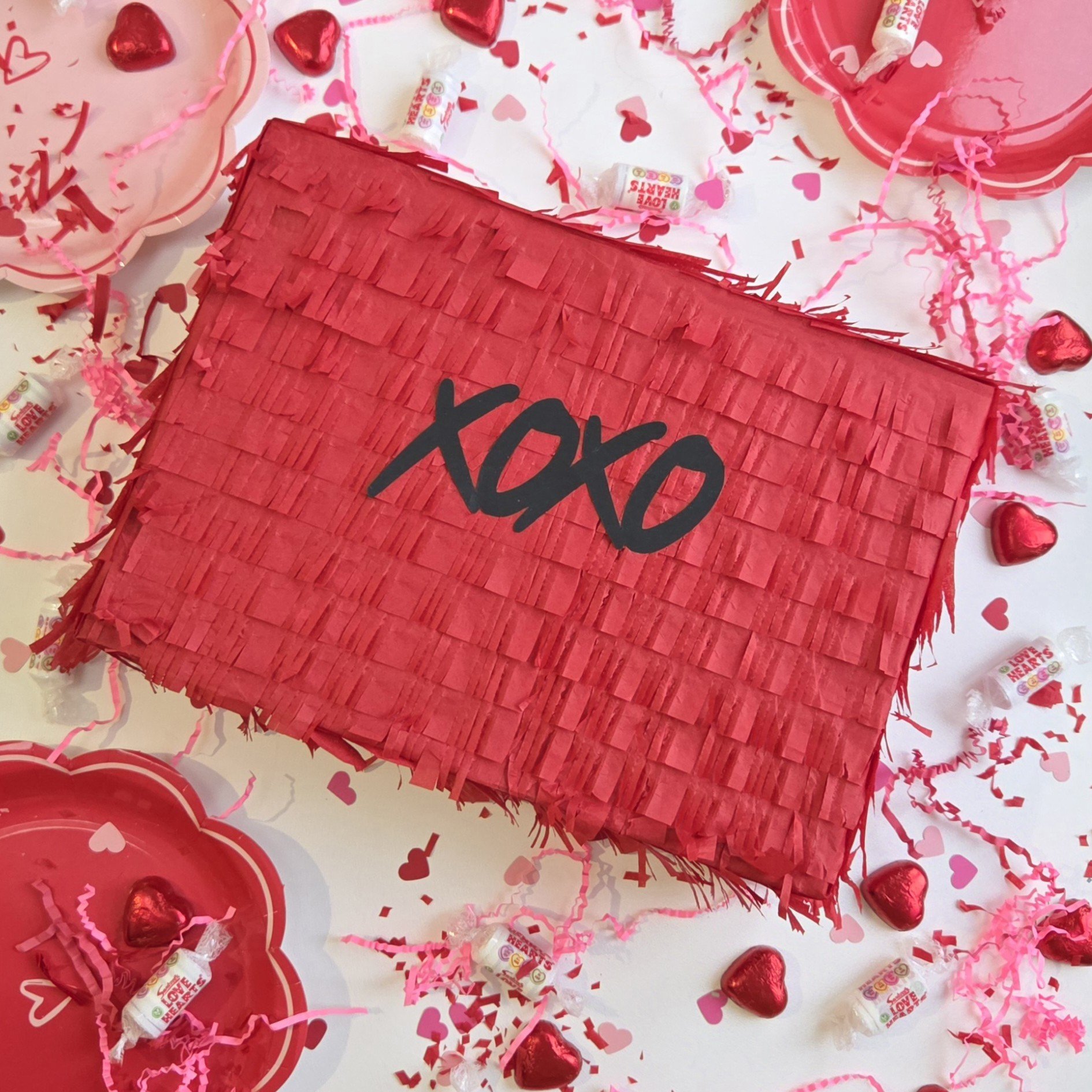xoxo letter pinata sq.jpg (Copy)