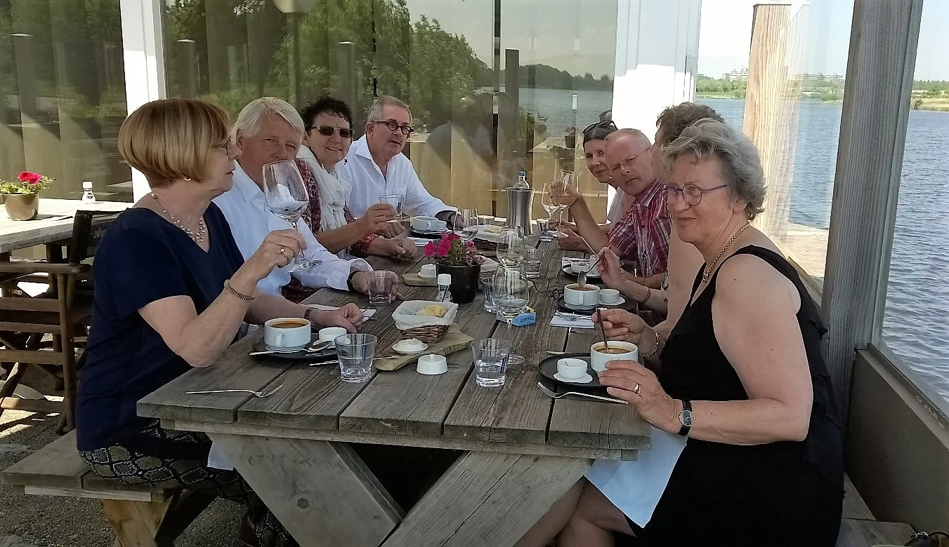 Dimphy, Bart, Francien, Jan, Mimi, Frank, Vivian, Greetje lunch at the Creek in Terneuzen