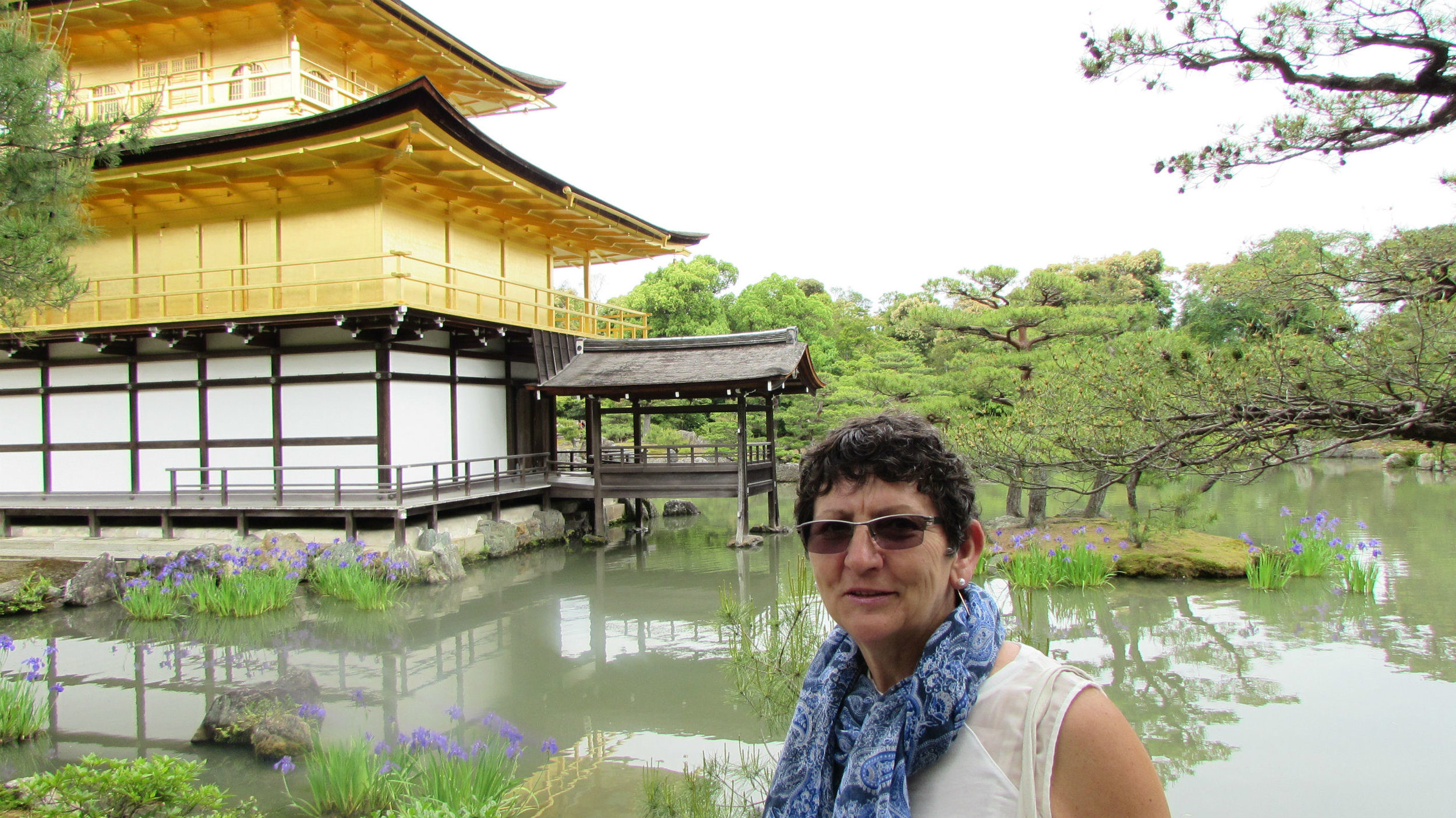 The golden paviljon in the Kinkaku Ji Temple in Kyoto