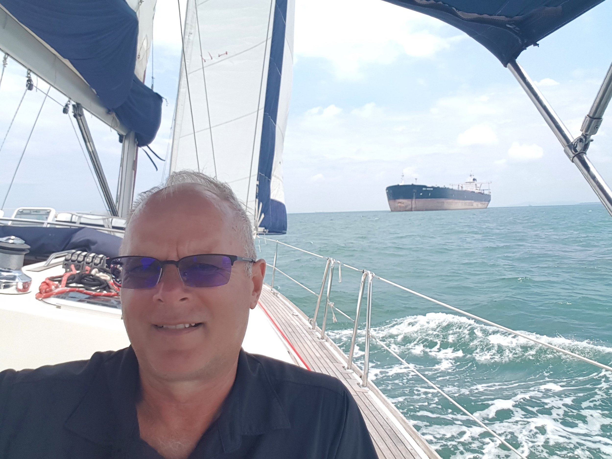 Strait of Malacca: manoeuvering between oiltankers