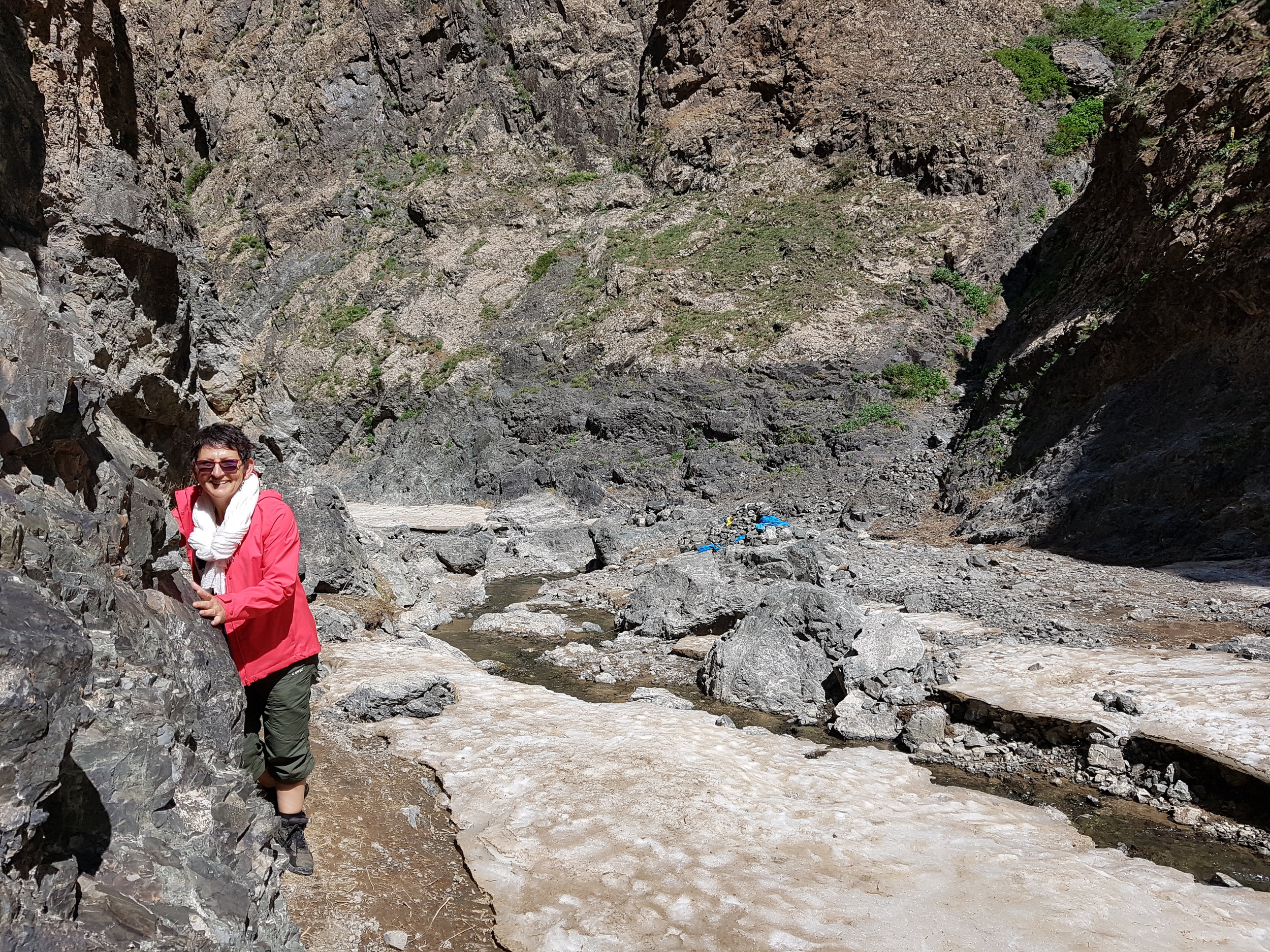 Hiking in Yolo Gorge