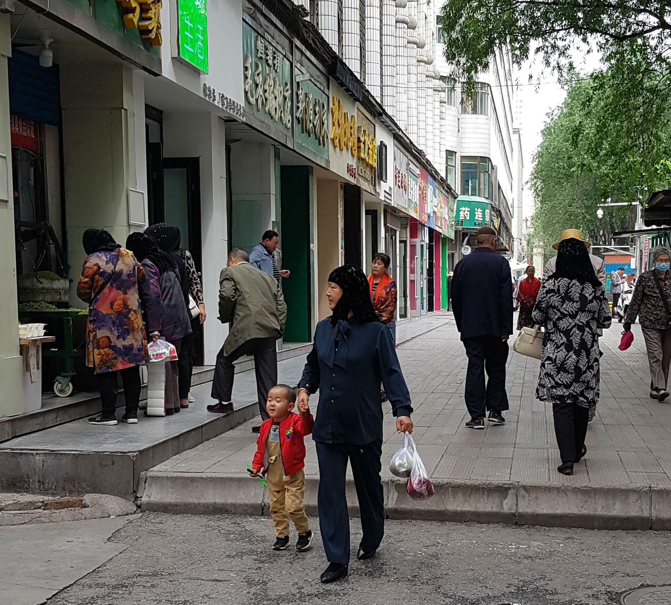 Hui women walking in Xining