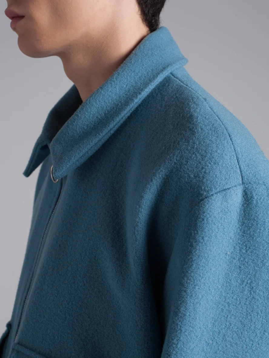 Blue jacket for man neck detail