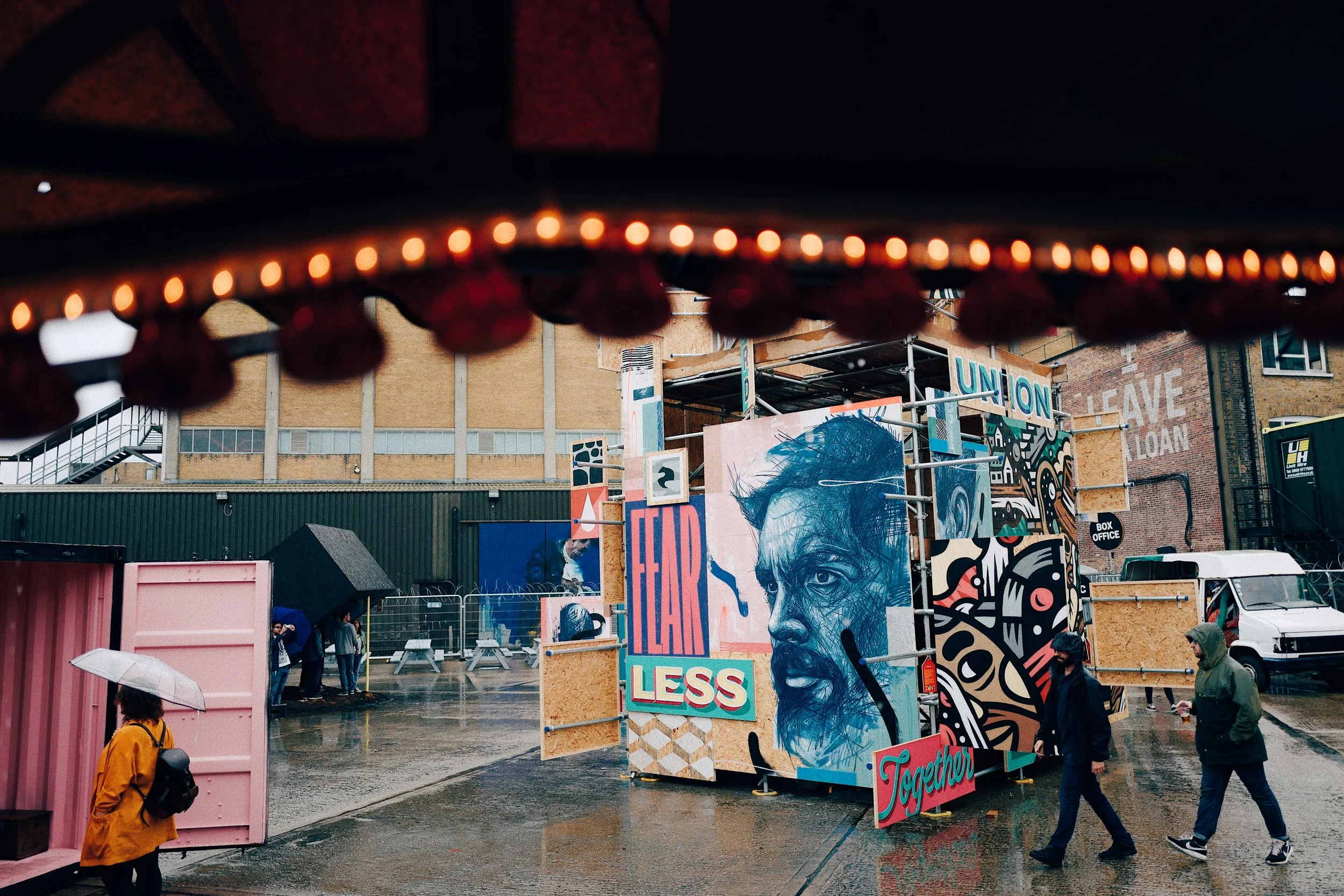 Collaboration between Draw Contra, Vhils, Halfstudio & The Caver