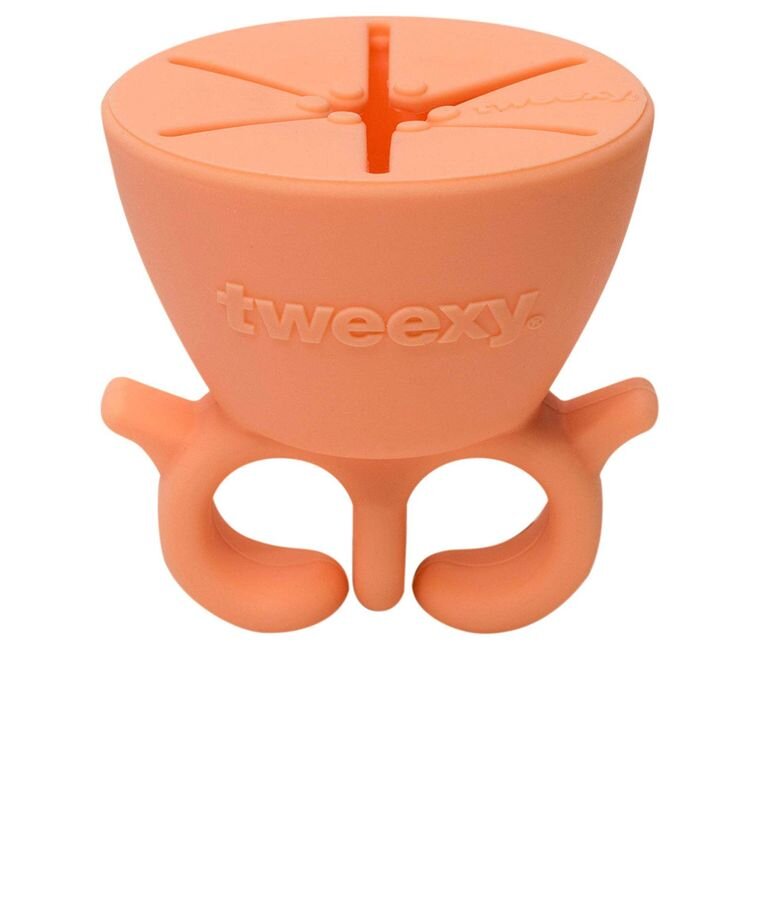  A wearable nail polish bottle holder for the clumsy ones!  