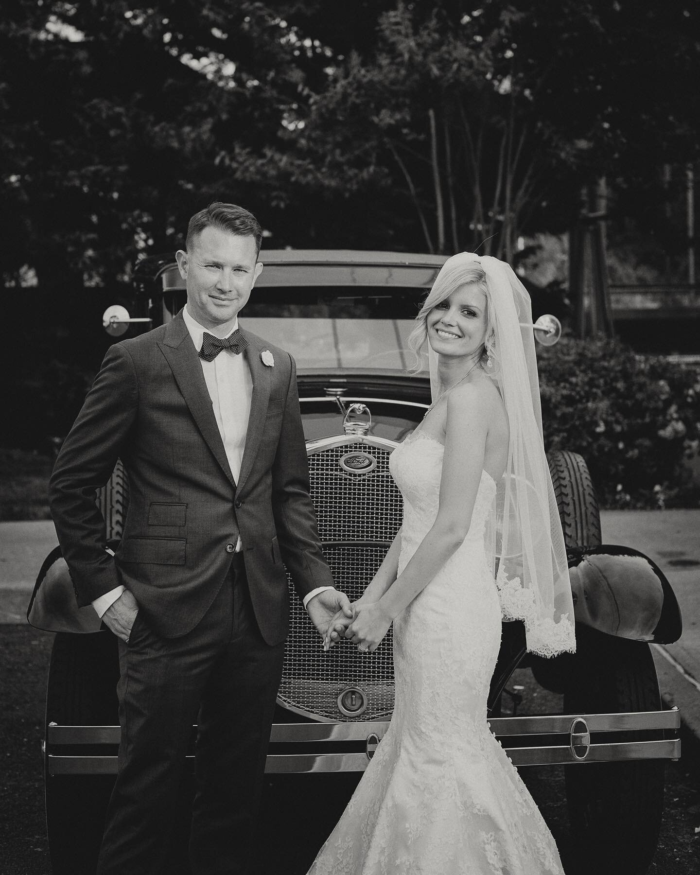 One of the harder photographs to take look deceptively simple.&nbsp;&nbsp;The classic photography of the bride and groom looking toward the camera.&nbsp;&nbsp;This photo could have been taken anytime in the last 100 years.&nbsp;&nbsp;It takes trust a