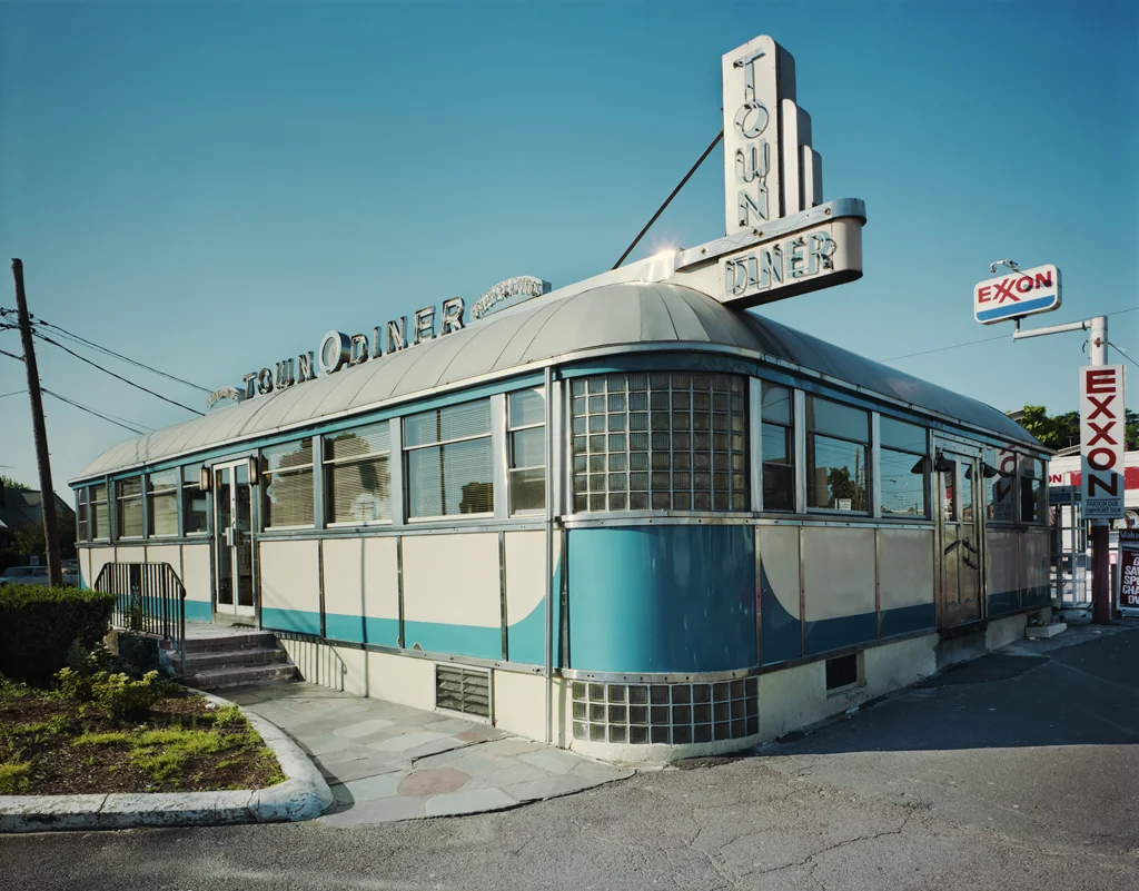 JIM DOW, T he Town Diner, US 20, Watertown, Massachusetts, 1980