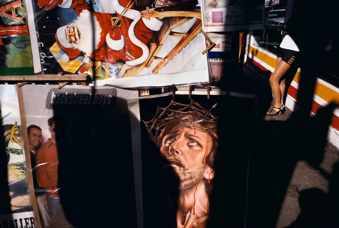 ALEX WEBB, La Calle, Tijuana, Mexico, 1999