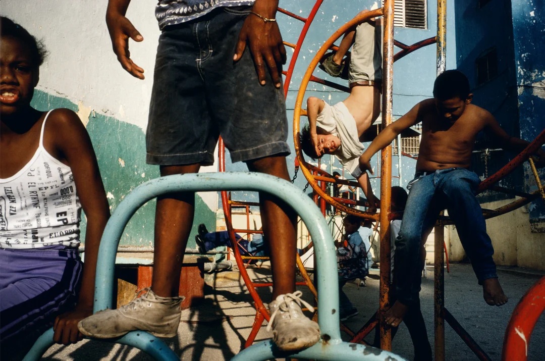 ALEX WEBB, Violet Isle: A Duet of Photographs from Cuba, Havana, Cuba, 2000