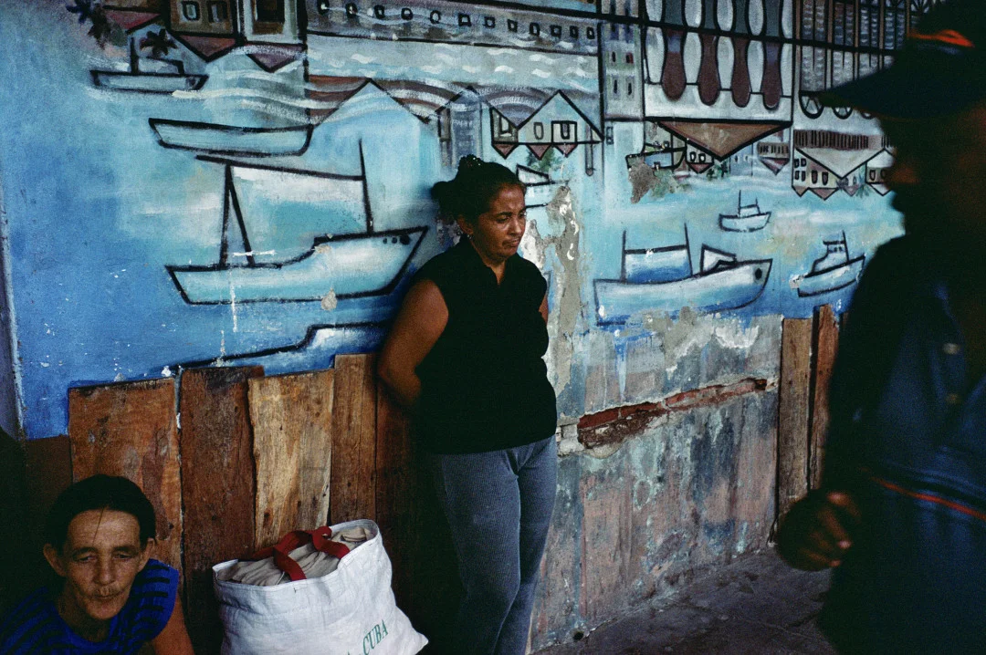 ALEX WEBB, Violet Isle: A Duet of Photographs from Cuba, Cienfuegos, Cuba, 2007
