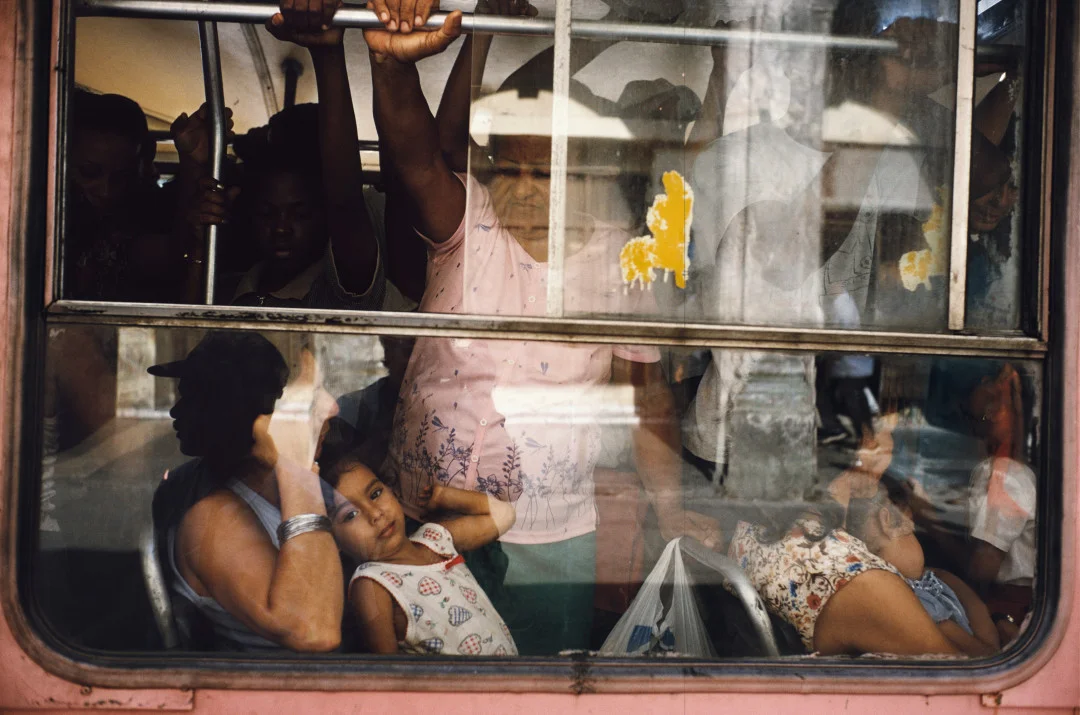 ALEX WEBB, Violet Isle: A Duet of Photographs from Cuba, Havana, Cuba, 2001