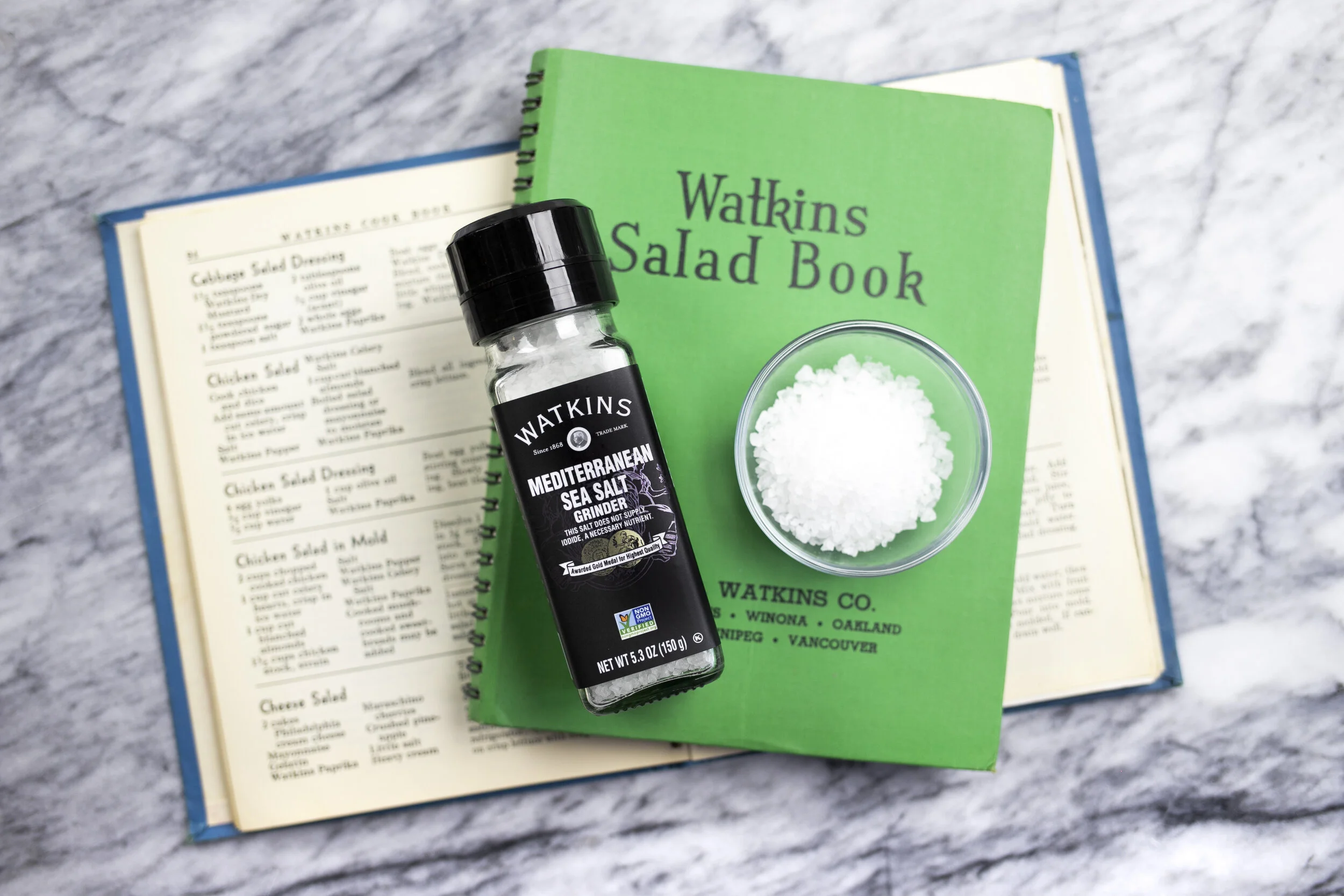 Watkins_MediterraneanSeaSaltGrinder_Cookbook_FullFrame_02.JPG